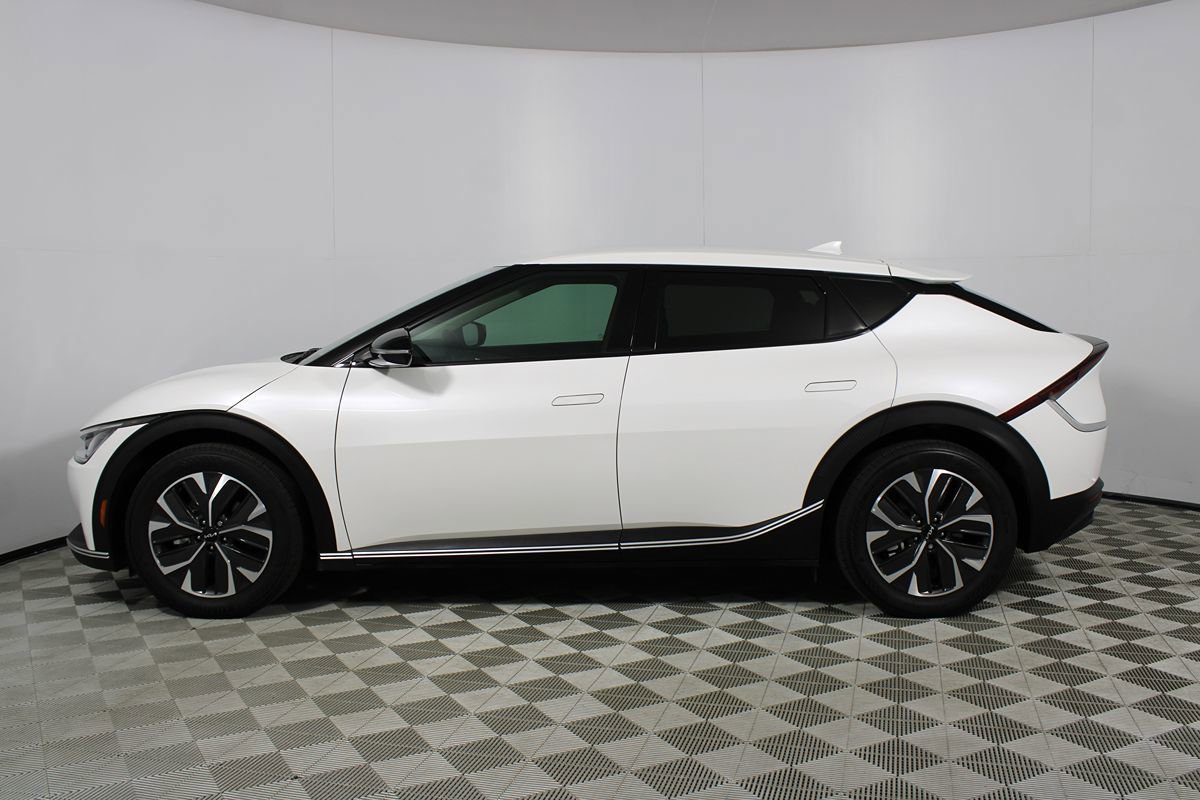 Used 2024 Kia EV6 Light RWD image 27