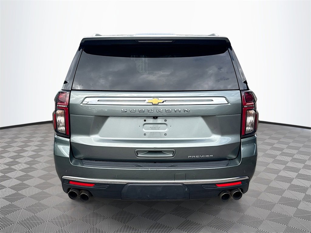 Used 2023 Chevrolet Suburban Premier image 7