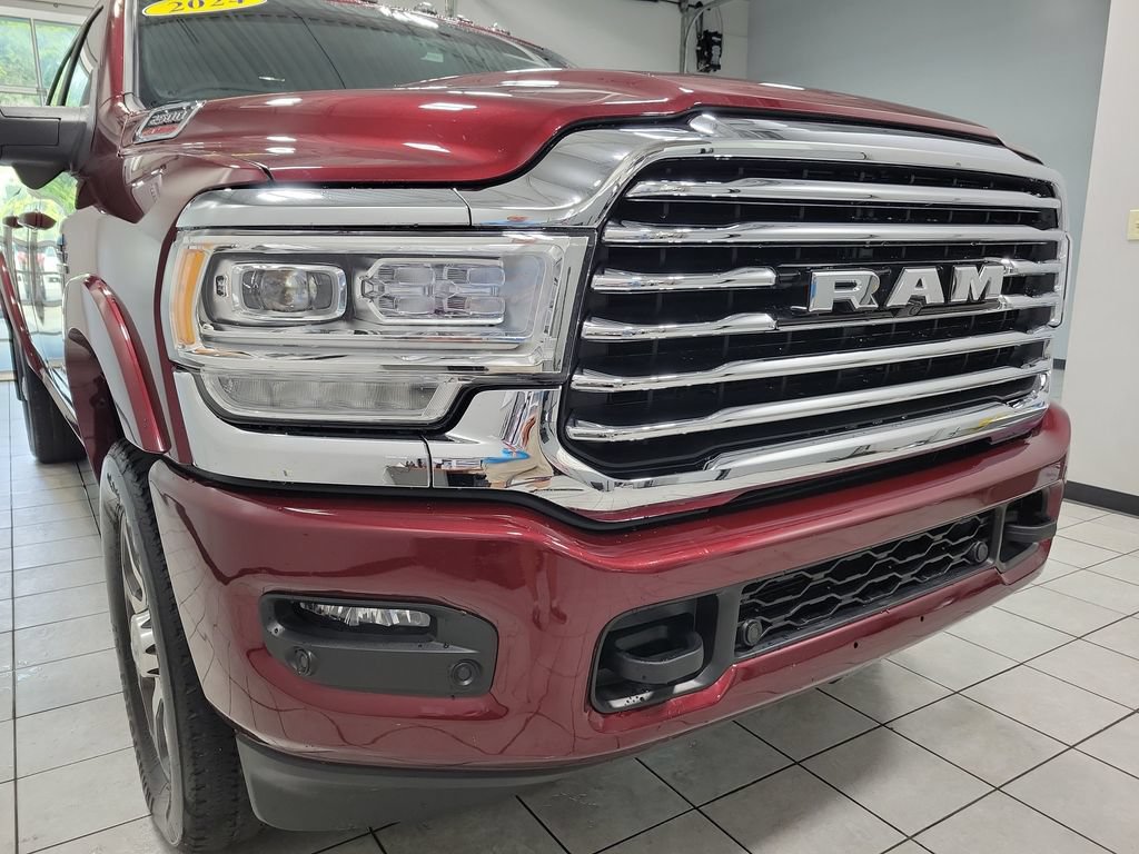 Used 2024 RAM 2500 Limited w/ Towing Technology Group AWD/4WD image 31