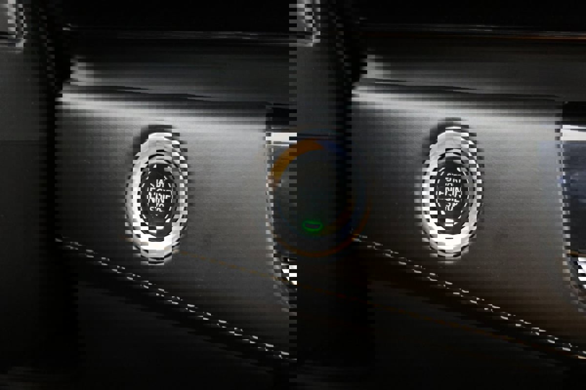 Used 2022 Cadillac Escalade ESV Sport Platinum w/ Heavy-Duty Trailer Package image 22