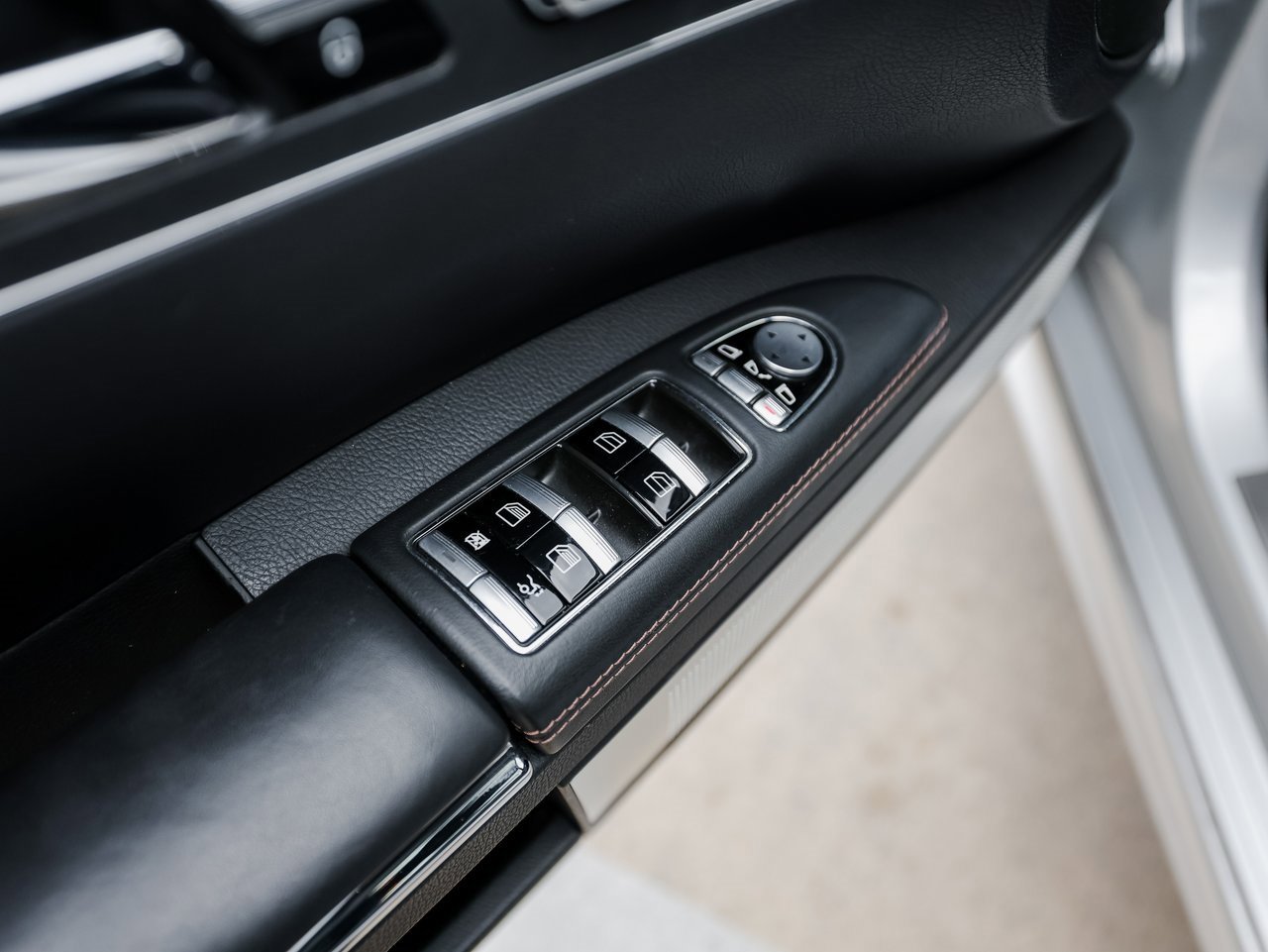 Used 2012 Mercedes-Benz S 63 AMG image 22