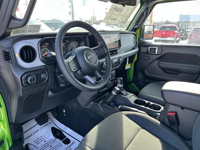 New 2025 Jeep Gladiator Sport AWD/4WD image 11