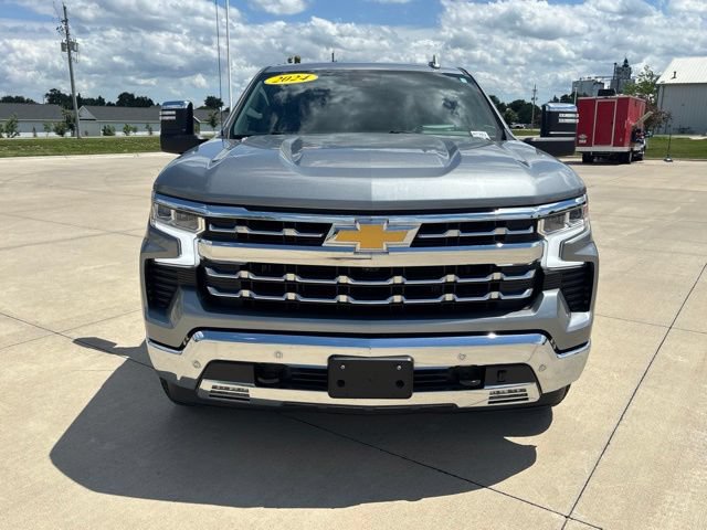 Used 2024 Chevrolet Silverado 1500 LTZ w/ LTZ Premium Package AWD/4WD image 38