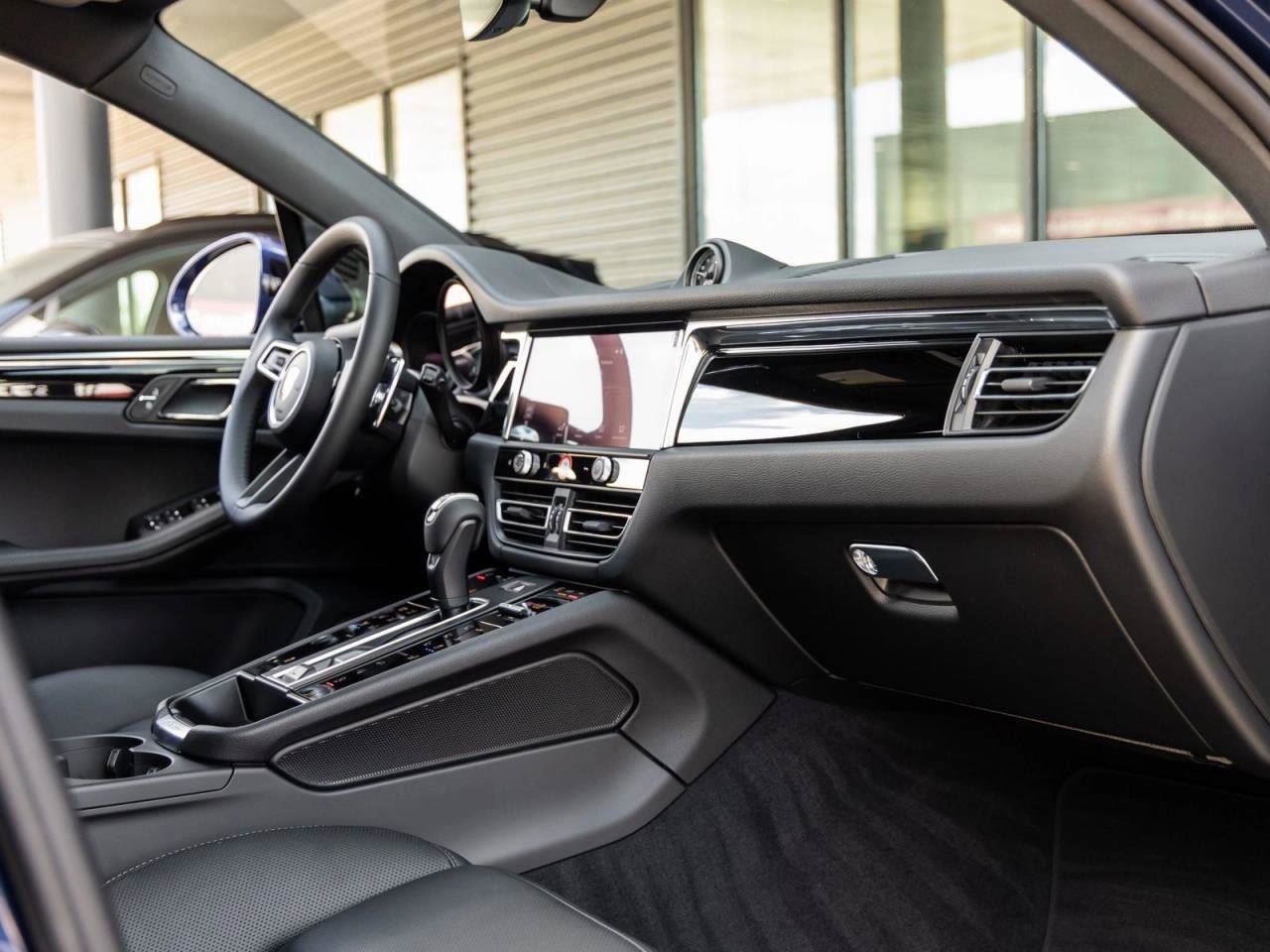 New 2026 Porsche Macan image 97