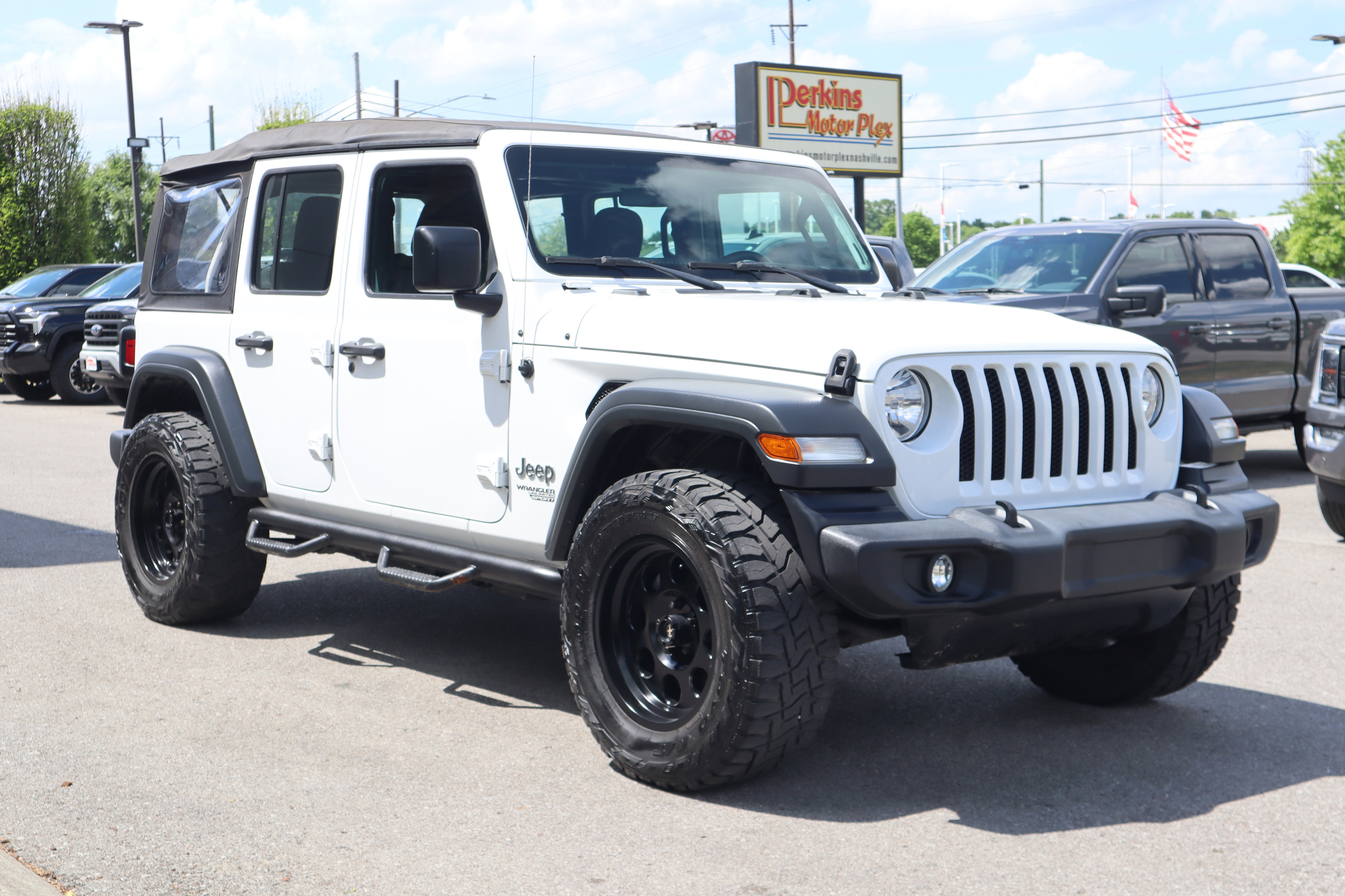 Used 2018 Jeep Wrangler Unlimited Sport AWD/4WD image 5