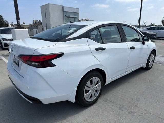 Used 2020 Nissan Versa S FWD image 2