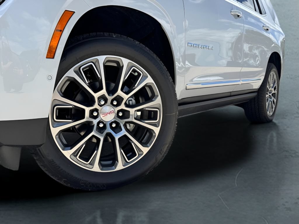 New 2026 GMC Yukon Denali w/ Sun & Power Step Package AWD/4WD image 2