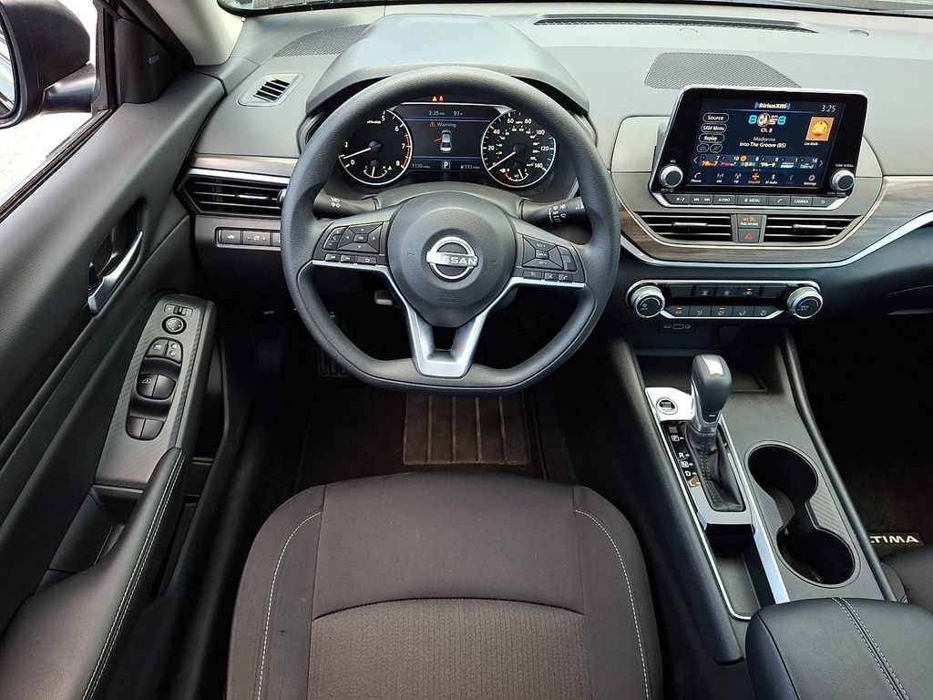 Certified 2025 Nissan Altima 2.5 SV FWD image 13