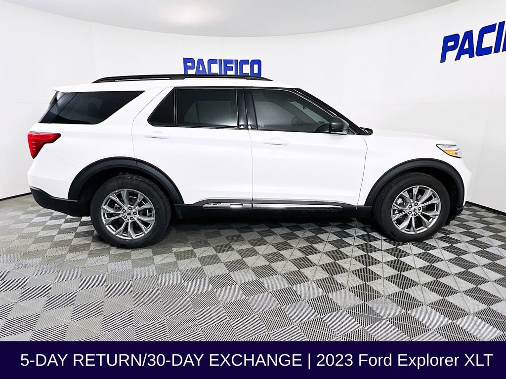 Used 2023 Ford Explorer XLT w/ Equipment Group 202A image 9