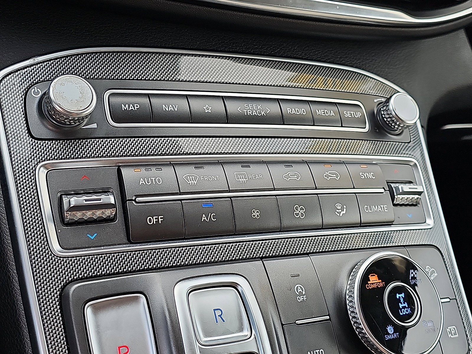 Used 2023 Hyundai Santa Fe SEL image 16