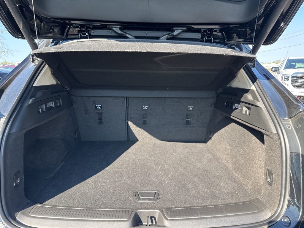 Used 2023 Buick Envision Essence w/ Sport Touring Package image 27