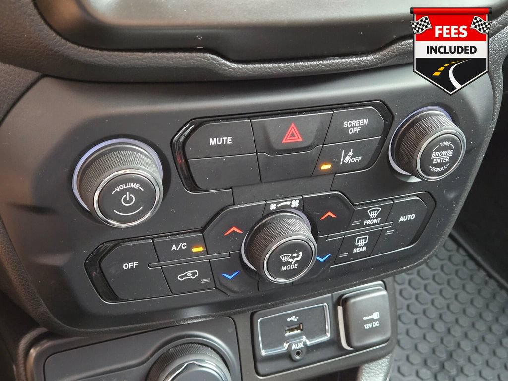 Used 2022 Jeep Renegade Latitude w/ Convenience Group AWD/4WD image 28