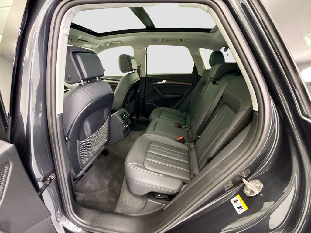 Used 2023 Audi Q5 2.0T Premium Plus w/ Premium Plus Package AWD/4WD image 19
