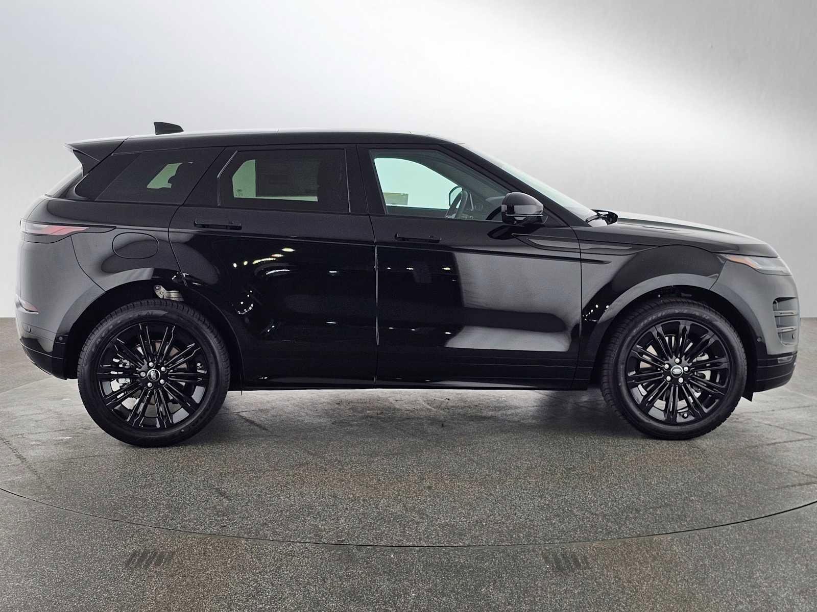 New 2026 Land Rover Range Rover Evoque Dynamic SE AWD/4WD image 6