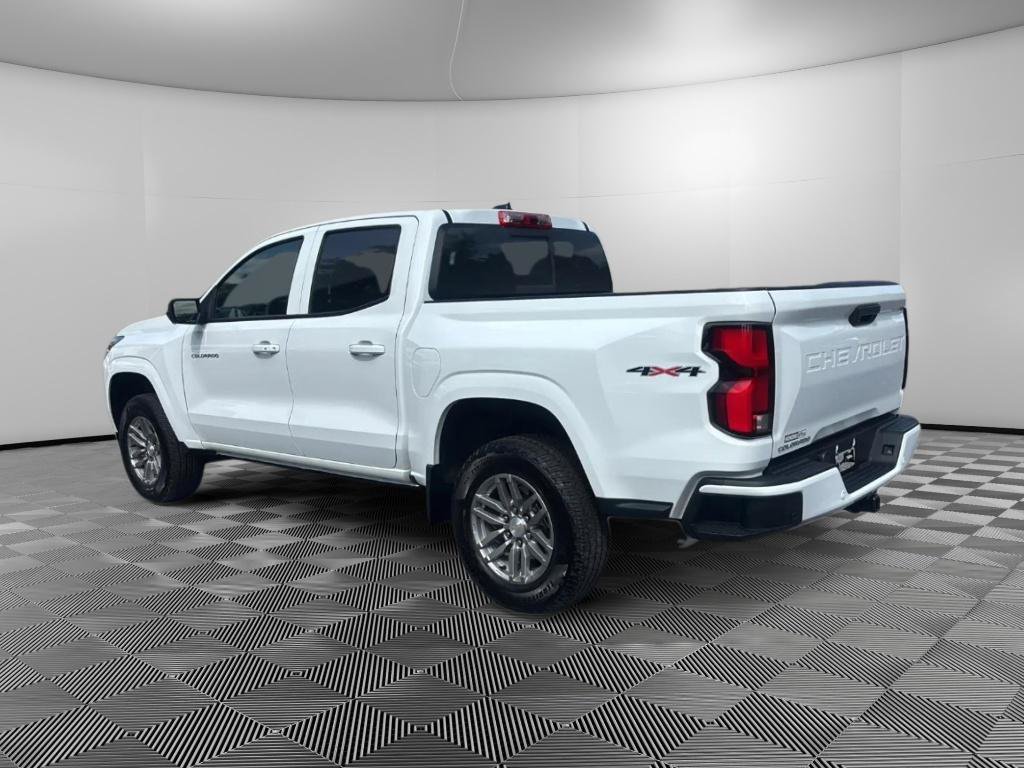 Used 2025 Chevrolet Colorado LT w/ LT Convenience Package AWD/4WD image 4