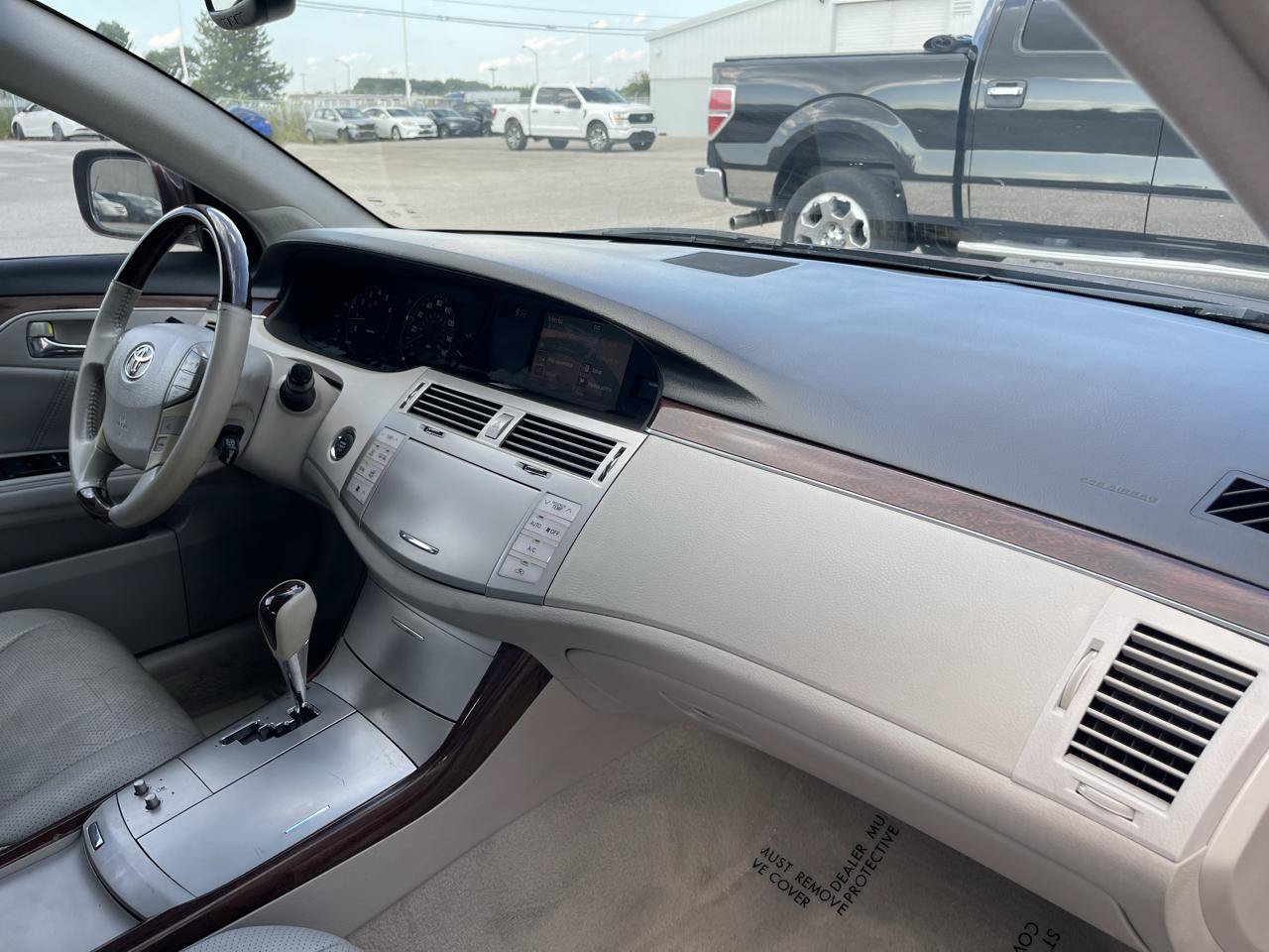 Used 2008 Toyota Avalon XLS FWD image 30