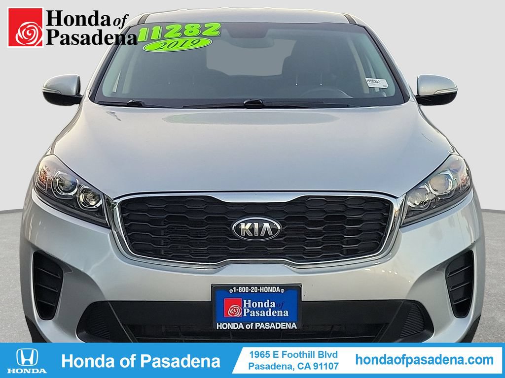 Used 2019 Kia Sorento FWD V6 image 5