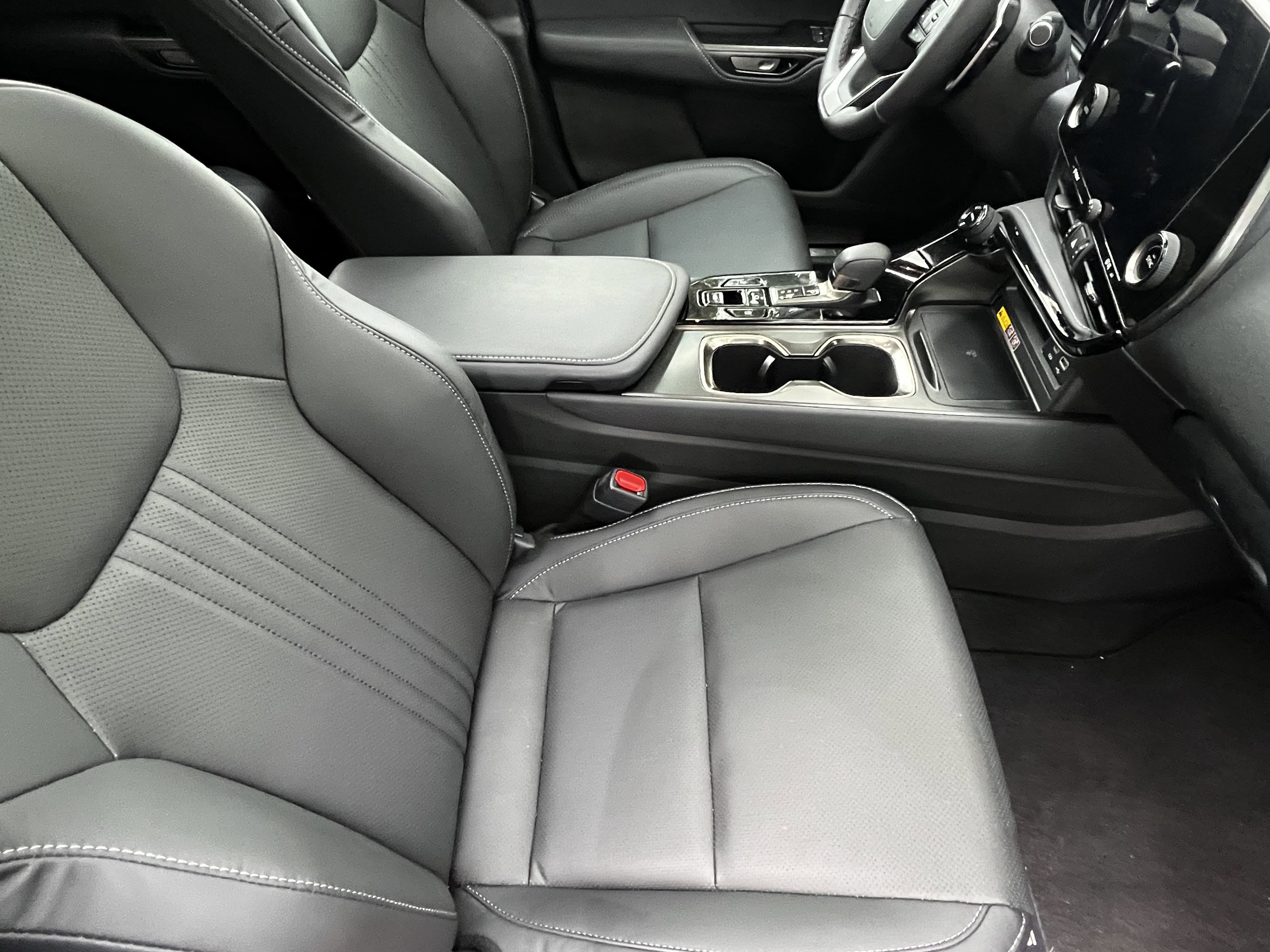 Used 2025 Lexus NX 250 FWD w/ Accessory Package (2T) image 42