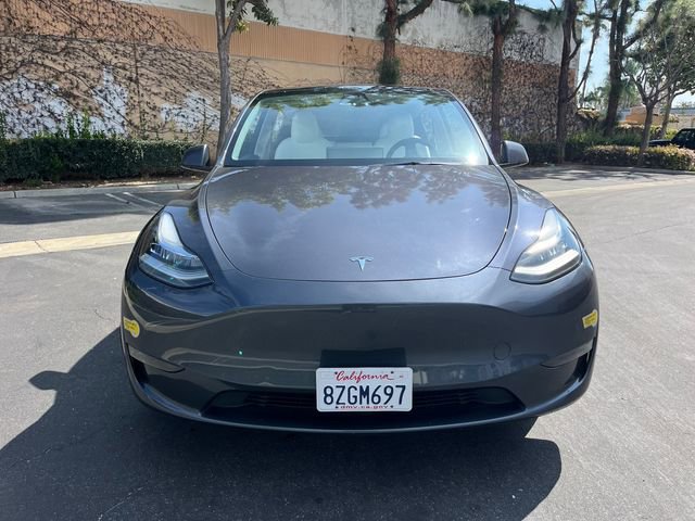Used 2022 Tesla Model Y Long Range image 2