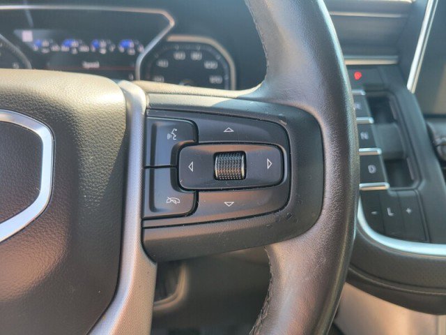 Used 2021 GMC Yukon XL SLT w/ SLT Premium Package image 17