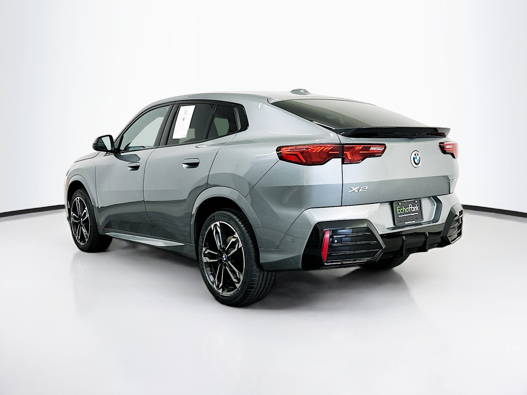 Used 2025 BMW X2 xDrive28i AWD/4WD image 5