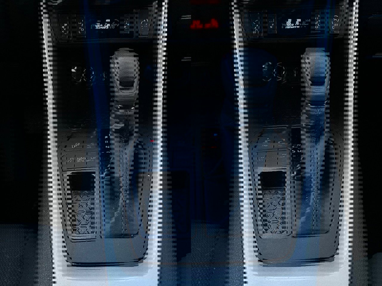 Used 2025 Toyota RAV4 XLE image 23