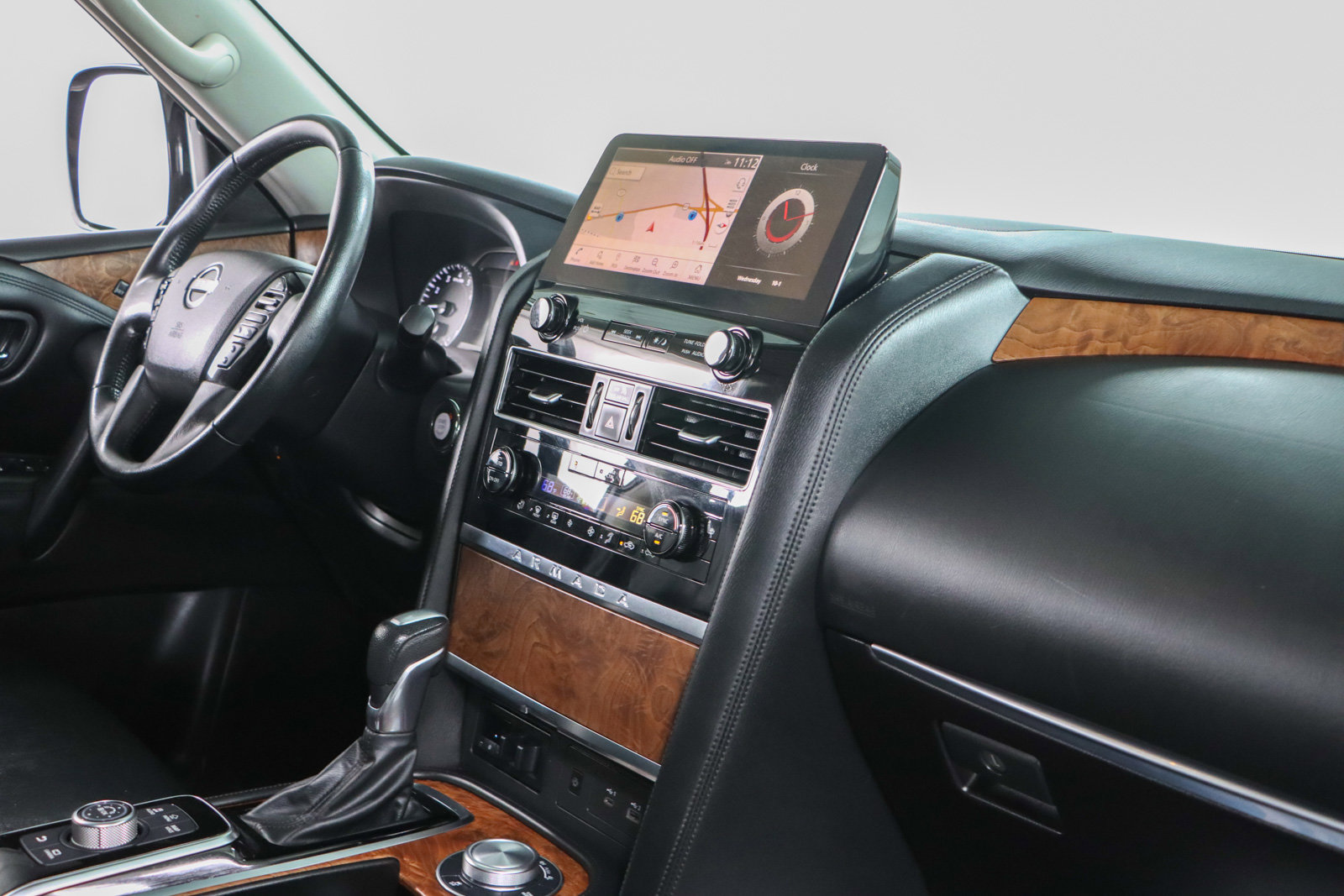 Used 2022 Nissan Armada SL w/ Captain's Chairs Package image 28