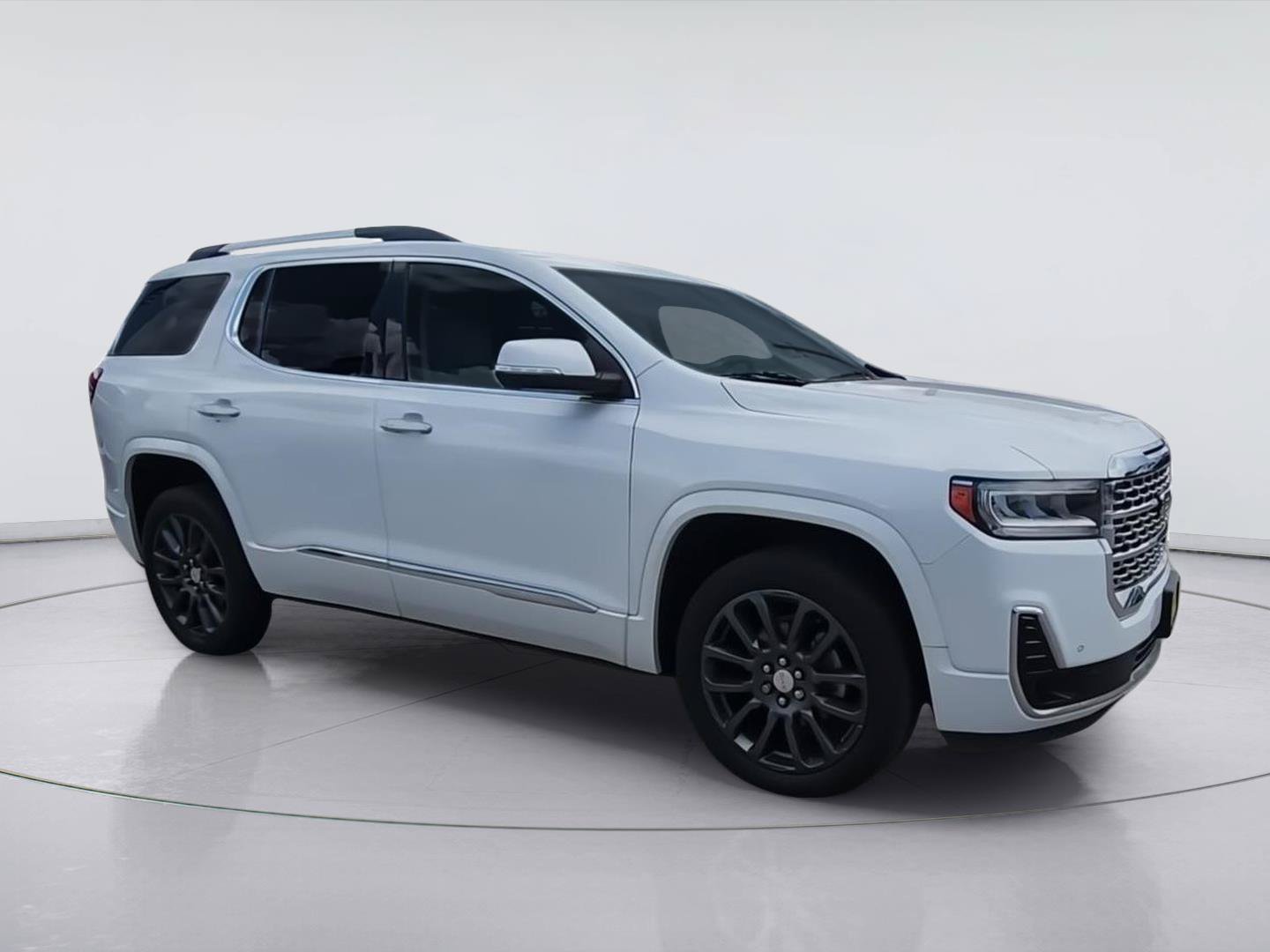 Used 2020 GMC Acadia Denali w/ Trailering Package FWD image 2