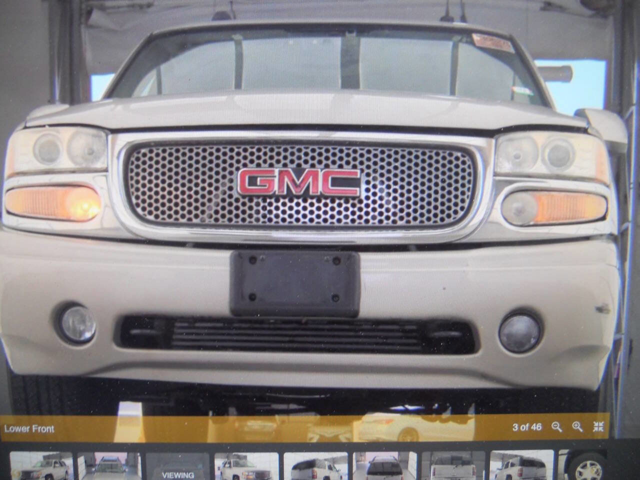 Used 2004 GMC Yukon Denali image 3
