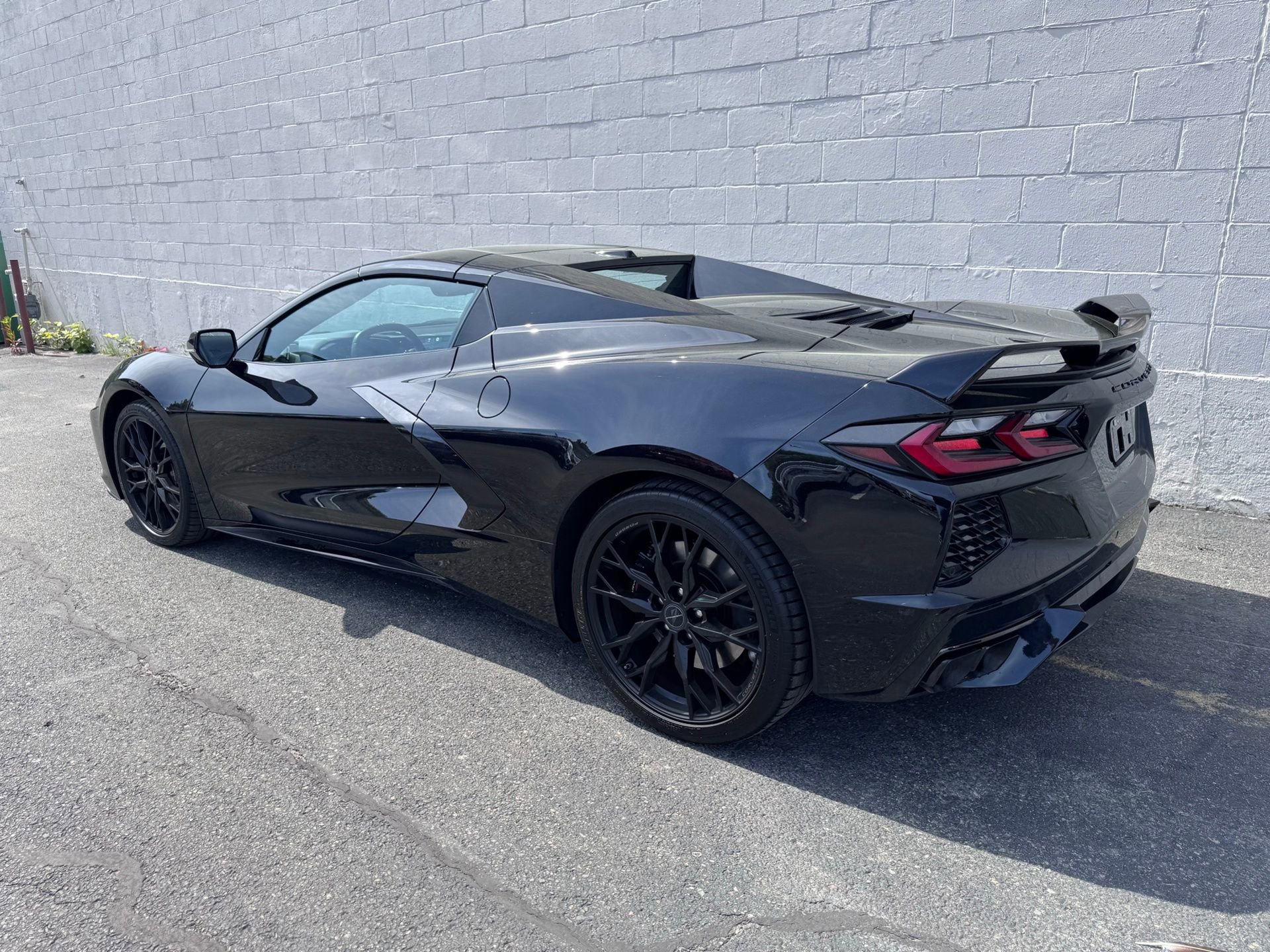 Used 2024 Chevrolet Corvette Stingray Convertible w/ 1LT image 4