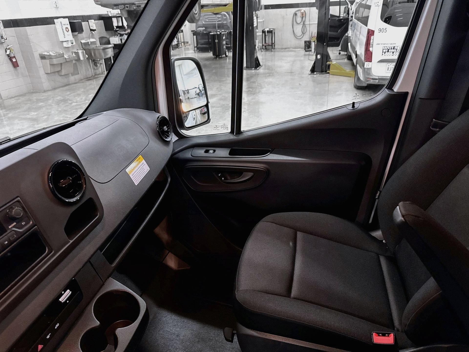 Certified 2023 Mercedes-Benz Sprinter 2500 image 22