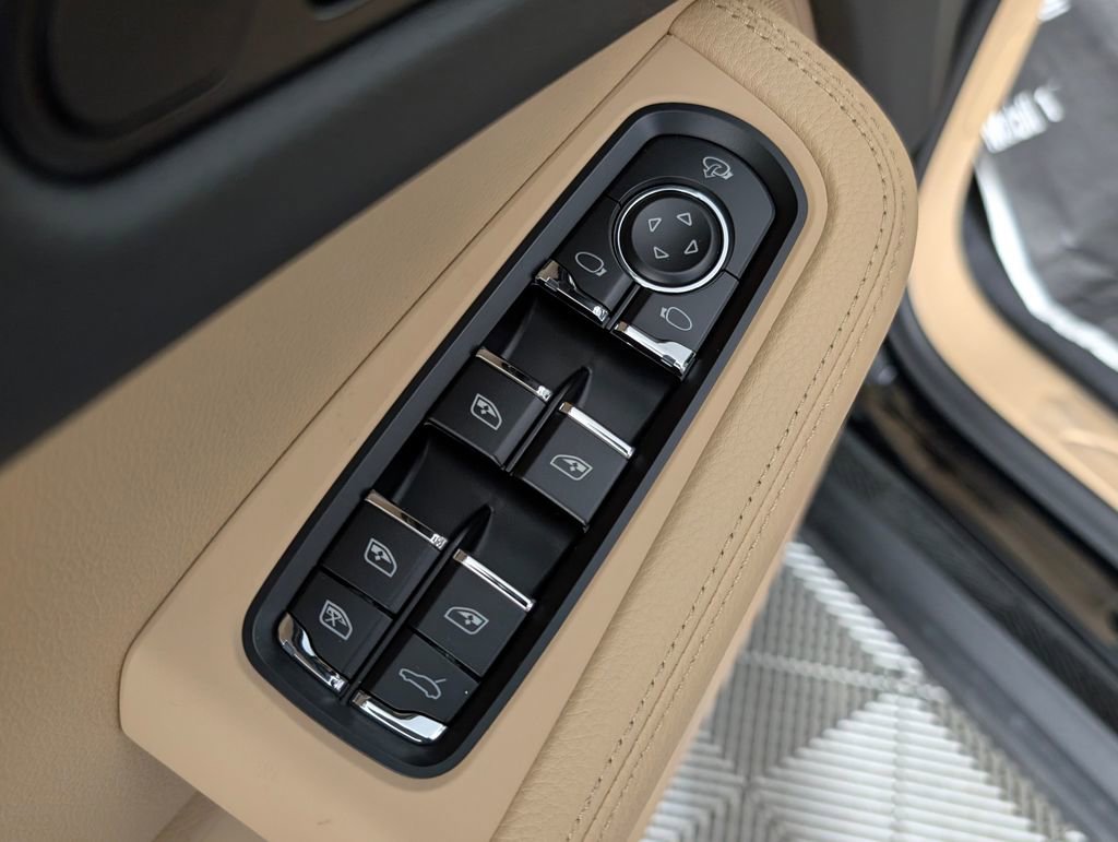 New 2026 Porsche Macan image 26