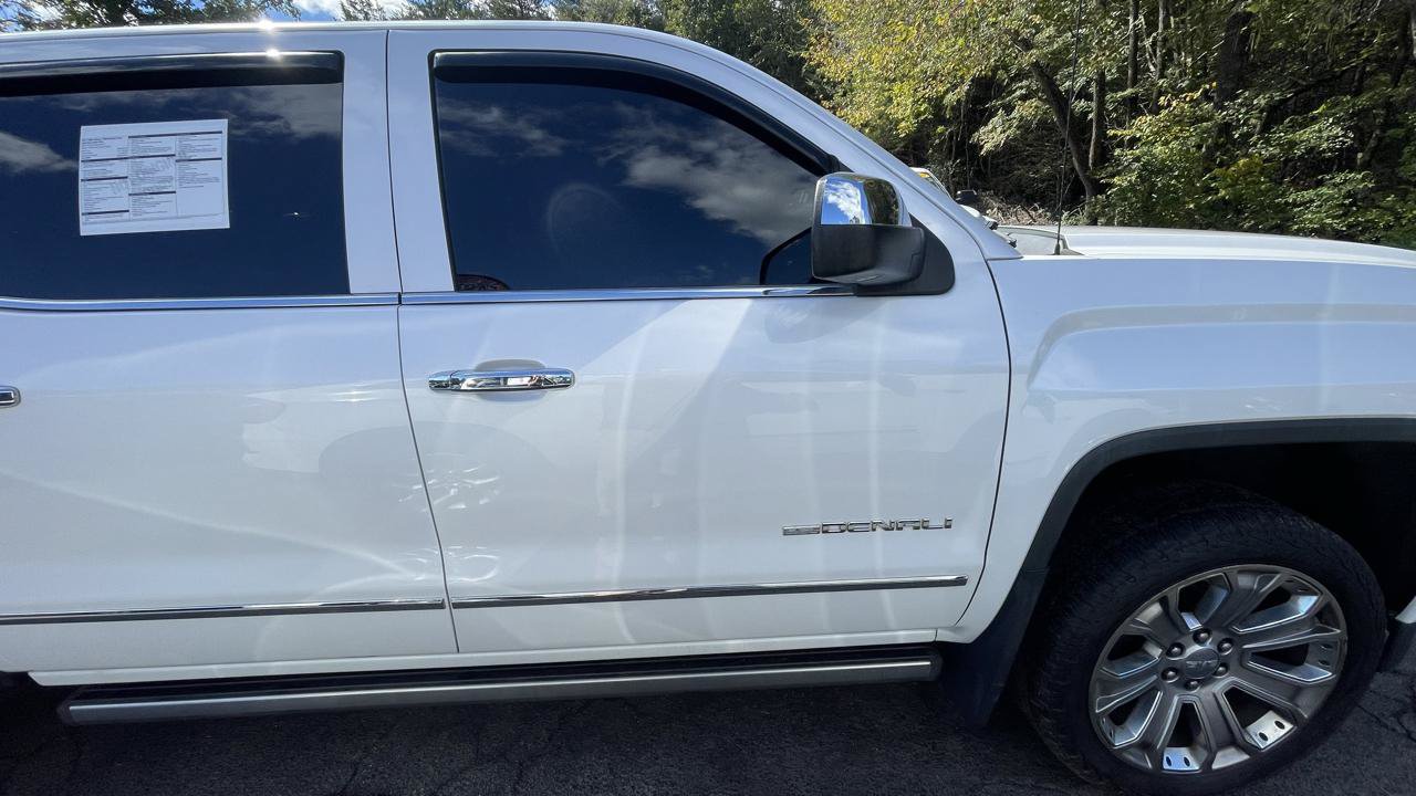 Used 2017 GMC Sierra 1500 Denali w/ Denali Ultimate Package AWD/4WD image 11