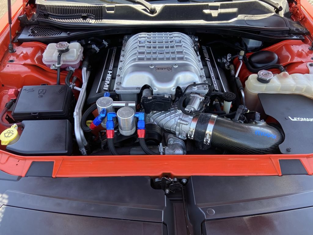 Used 2016 Dodge Challenger SRT Hellcat RWD image 25