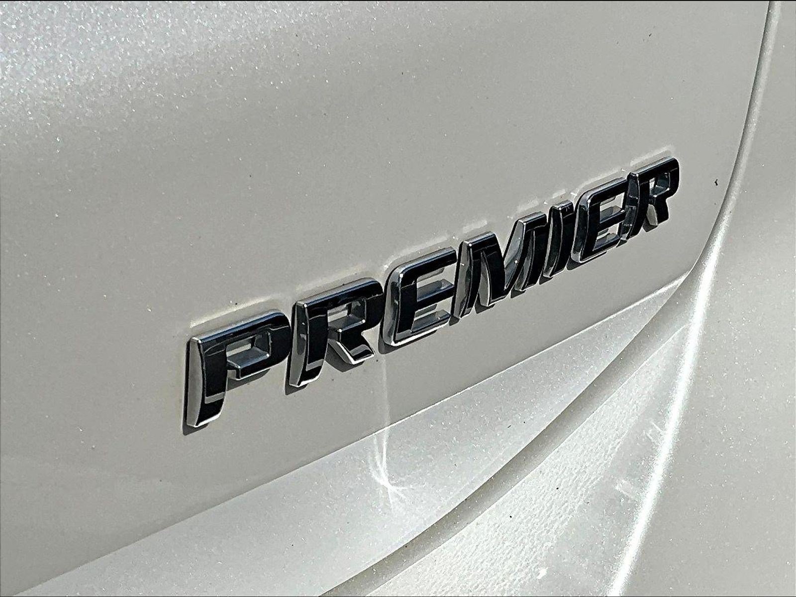 Used 2023 Chevrolet Equinox Premier FWD image 24