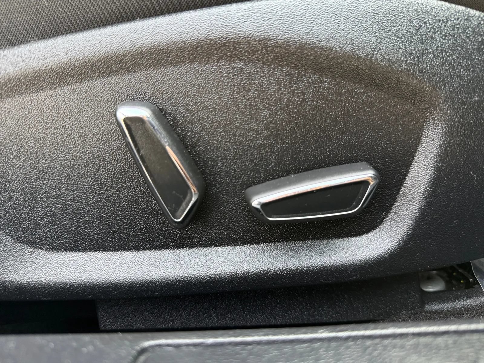 Used 2019 Ford Fusion SE FWD image 24