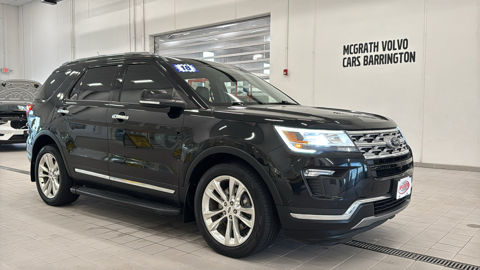 Used 2018 Ford Explorer Limited w/ Equipment Group 301A AWD/4WD image 3