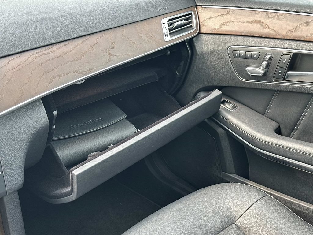 Used 2014 Mercedes-Benz E 350 4MATIC Sedan image 34