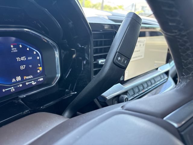 Used 2025 Chevrolet Silverado 2500 LTZ w/ LTZ Convenience Package AWD/4WD image 20