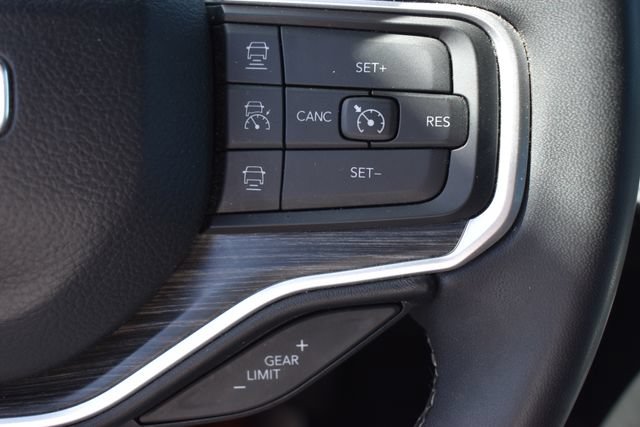 Used 2023 Jeep Wagoneer L Series II AWD/4WD image 26