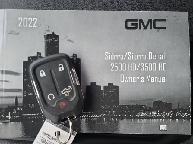 Used 2022 GMC Sierra 2500 AT4 image 33
