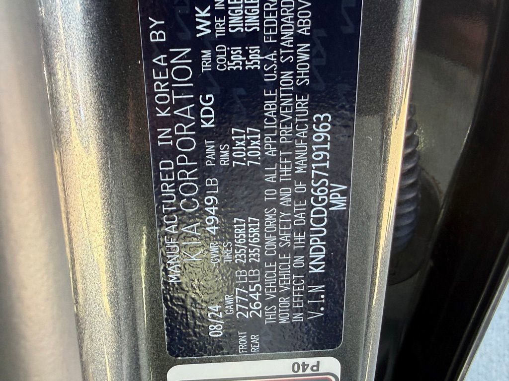 Used 2025 Kia Sportage LX image 28