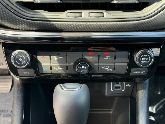 New 2026 Jeep Compass Latitude AWD/4WD image 17
