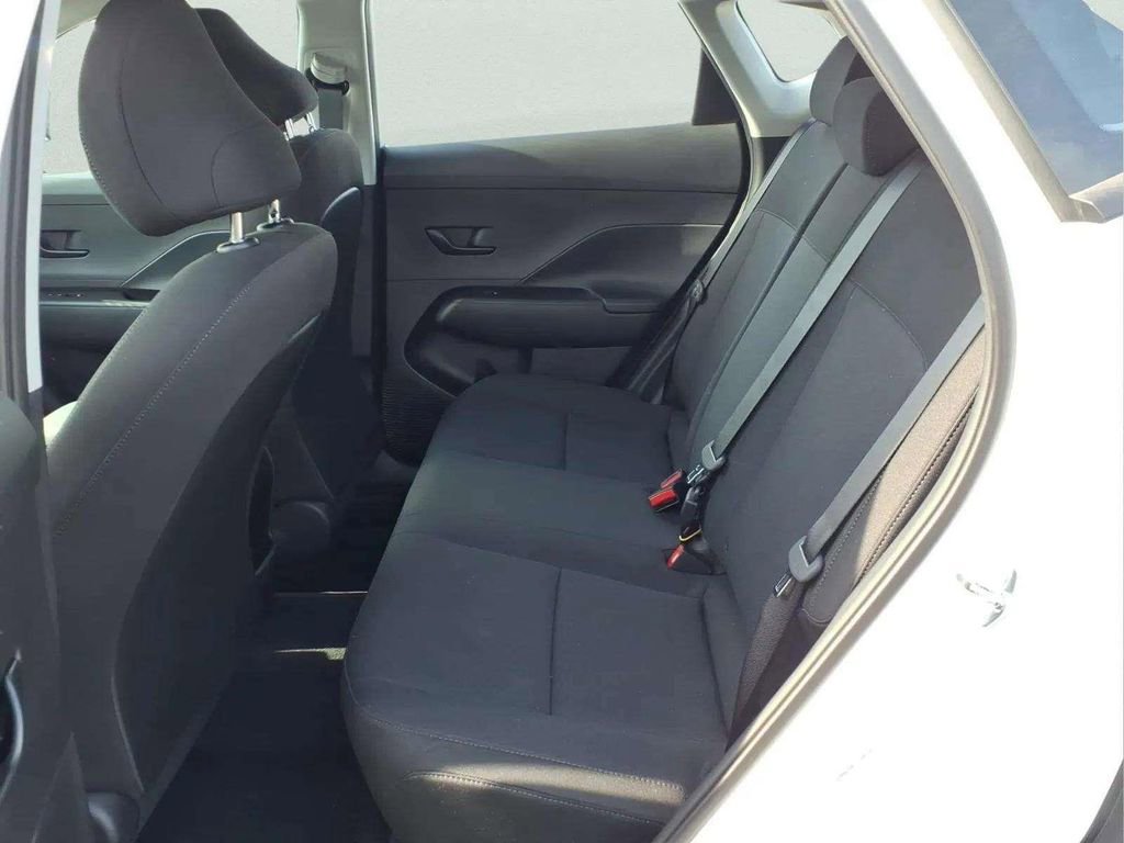New 2026 Hyundai Kona SE FWD image 11