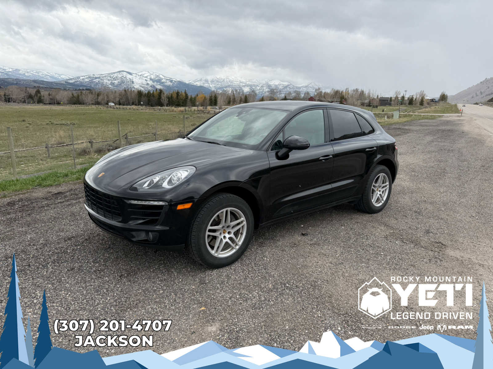 Used 2018 Porsche Macan AWD/4WD image 1