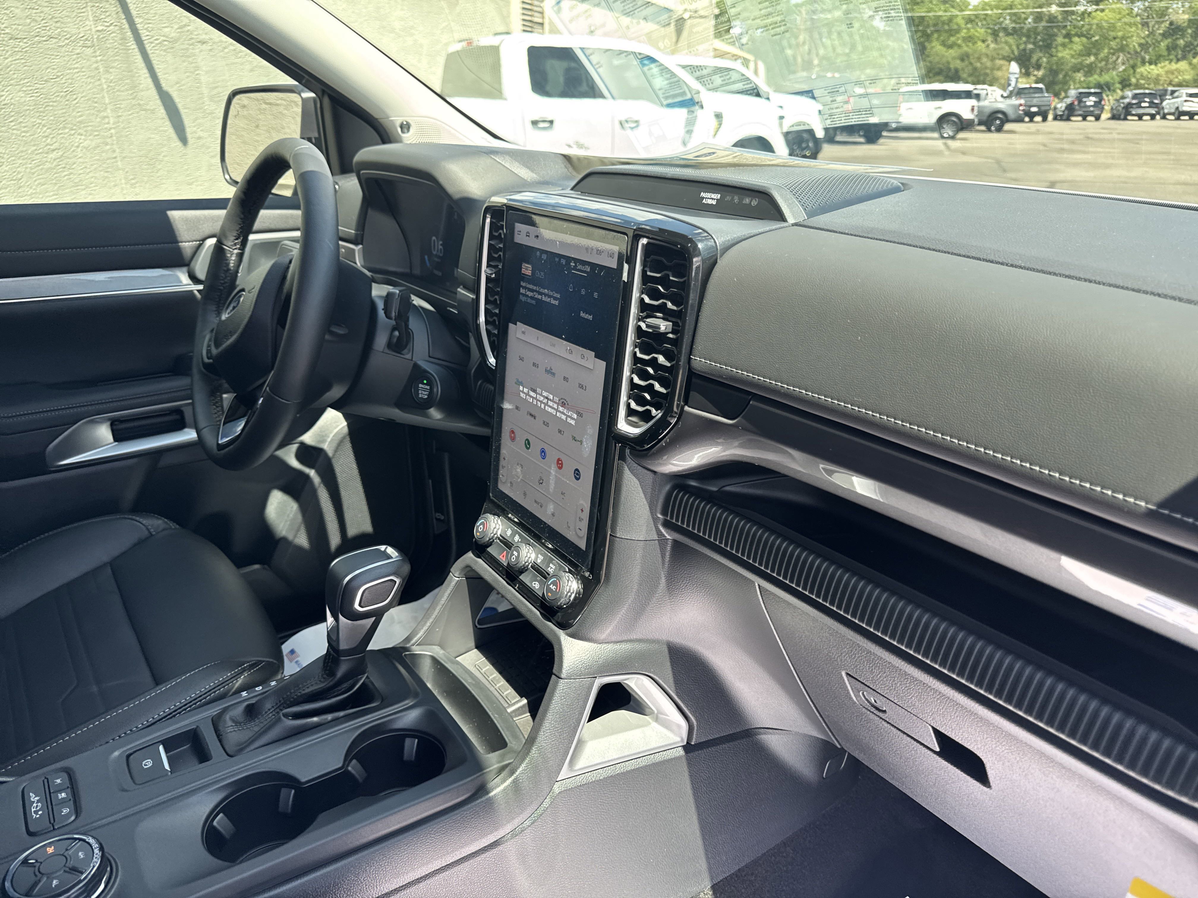 New 2025 Ford Ranger Lariat w/ FX4 Off-Road Package image 18