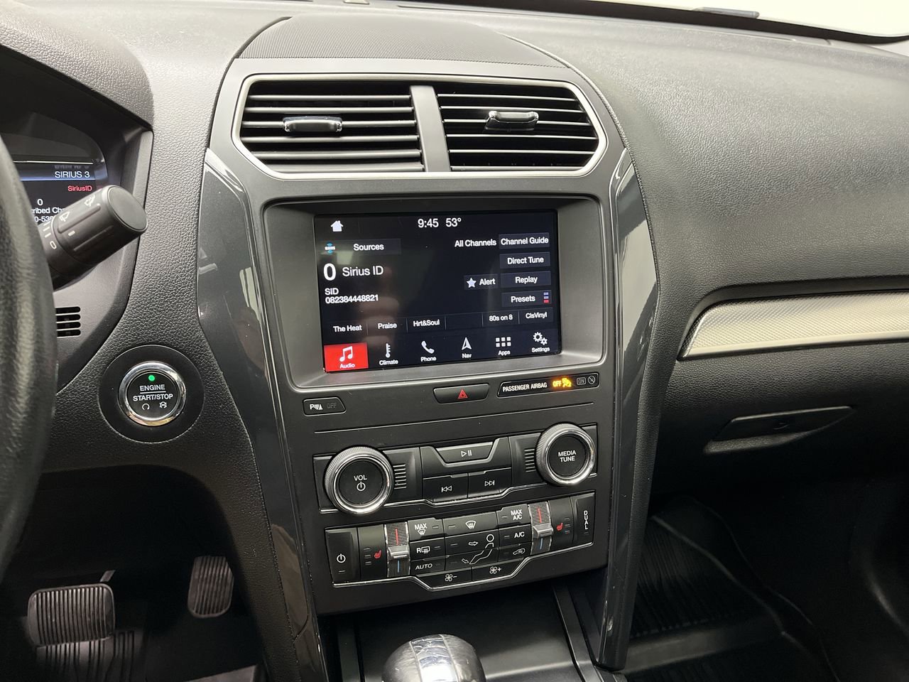 Used 2019 Ford Explorer XLT w/ Equipment Group 202A AWD/4WD image 20