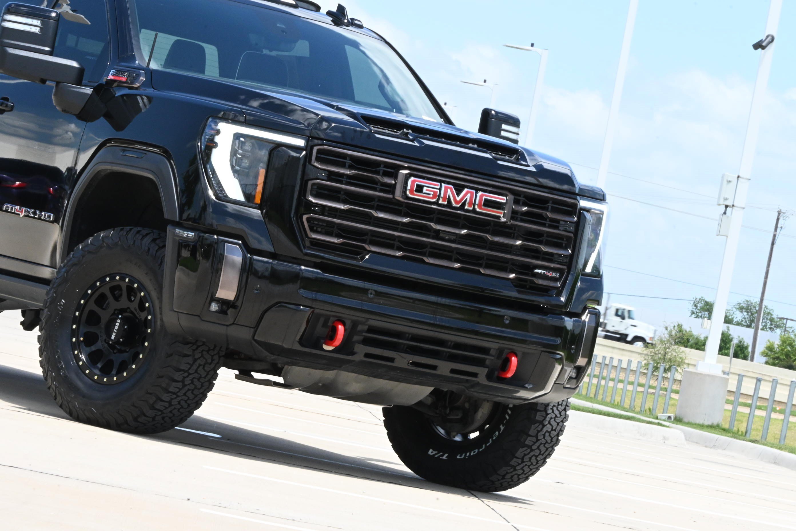 Used 2024 GMC Sierra 2500 AT4X AWD/4WD image 43