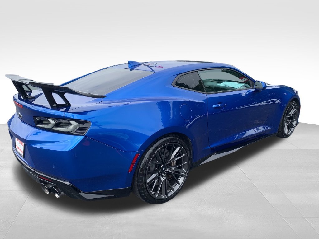Used 2018 Chevrolet Camaro ZL1 RWD image 5