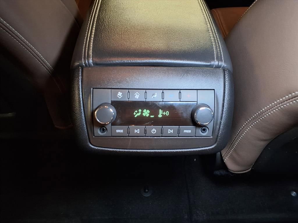 Used 2016 GMC Acadia SLT image 18